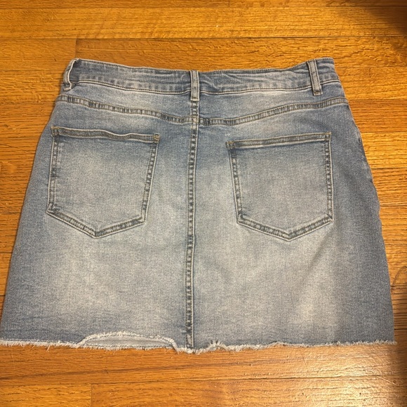 Denim mini skirt - Picture 4 of 5